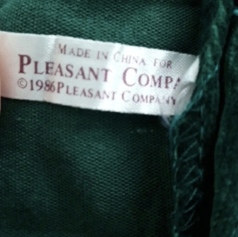 RETIRED American Girl Pleasant Company Molly's Evergreen Velvet Christmas Dress